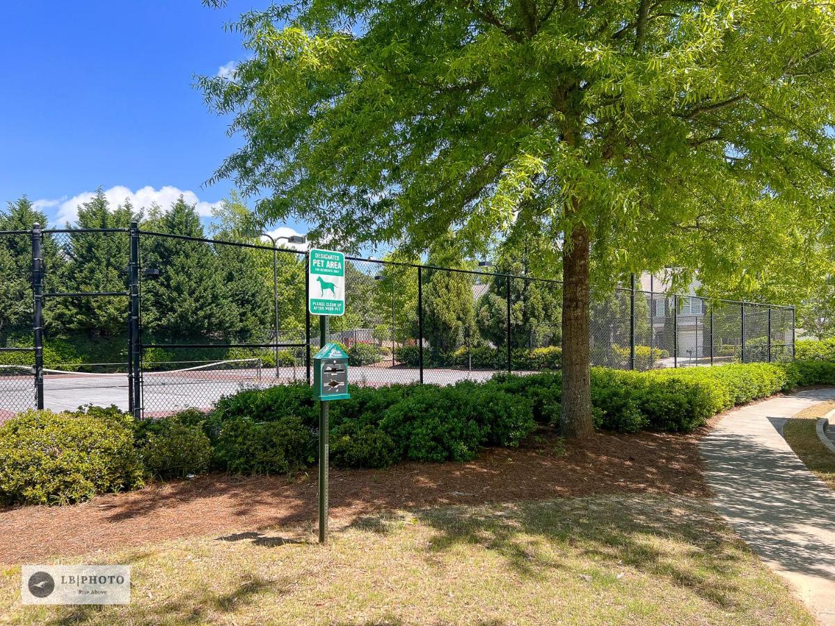 4 - Bed Home With Cali King Bed, 12 Mins To Dtwn Atlanta Dış mekan fotoğraf