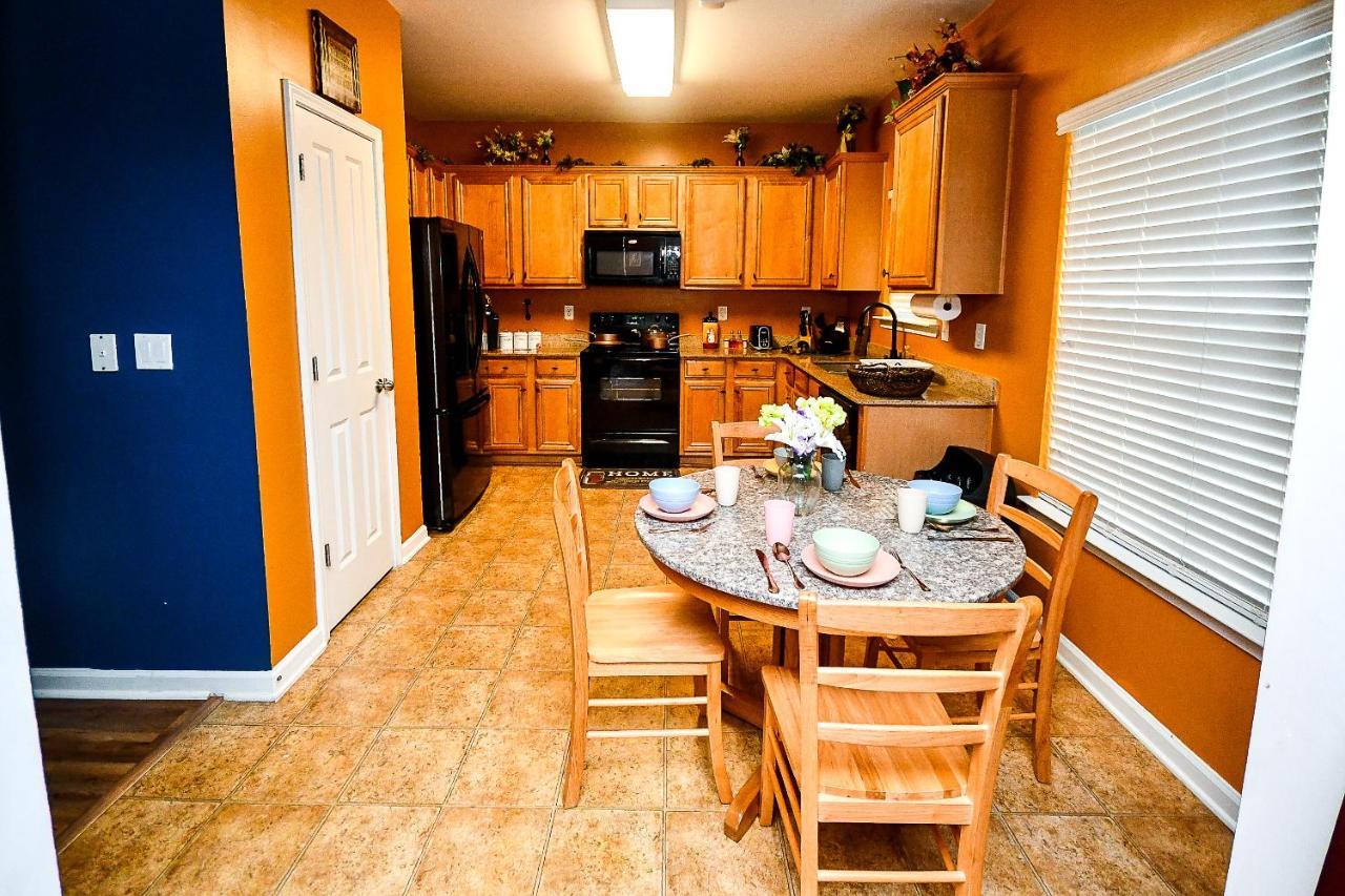 4 - Bed Home With Cali King Bed, 12 Mins To Dtwn Atlanta Dış mekan fotoğraf